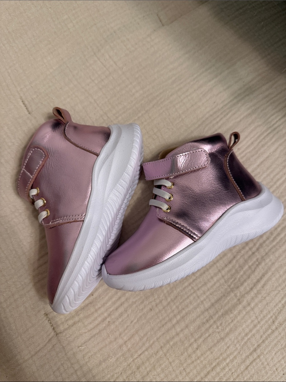 Kids Pink Metallic Pink High-Top Sneakers with White Sole